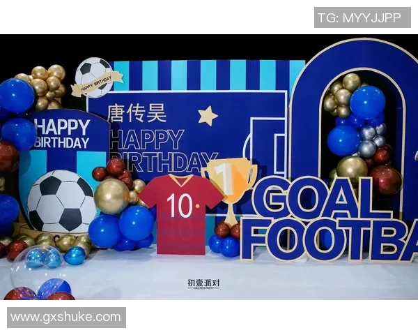 气球手与足球明星的精彩瞬间视频展现欢乐与梦想的交汇