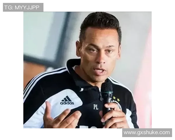 足球明星度假女伴的神秘来源揭秘与背后故事分析